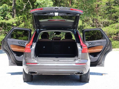 Used 2018 Volvo XC60 T6 Inscription w/ Convenience Package AWD/4WD image 5