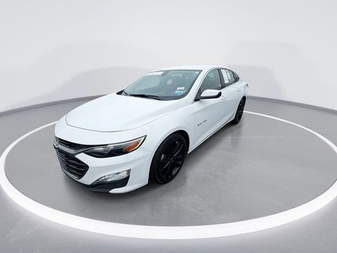 Used 2024 Chevrolet Malibu LT w/ Sport Edition image 4