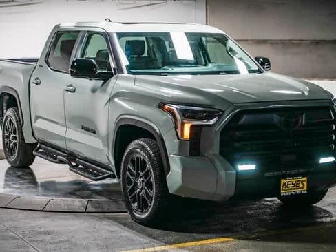 Used 2024 Toyota Tundra Limited image 2