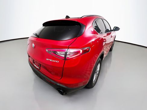 Used 2024 Alfa Romeo Stelvio Sprint image 4