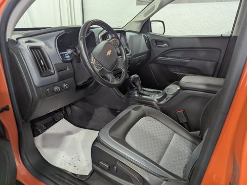 Used 2021 Chevrolet Colorado Z71 w/ Safety Package AWD/4WD image 15