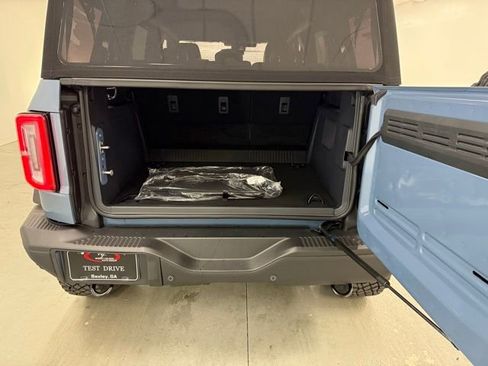 New 2025 Ford Bronco Badlands image 8