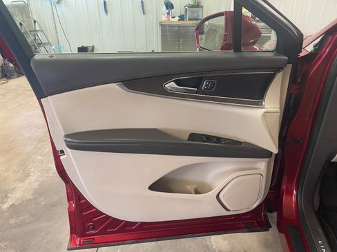 Used 2016 Lincoln MKX Select w/ Climate Package image 10