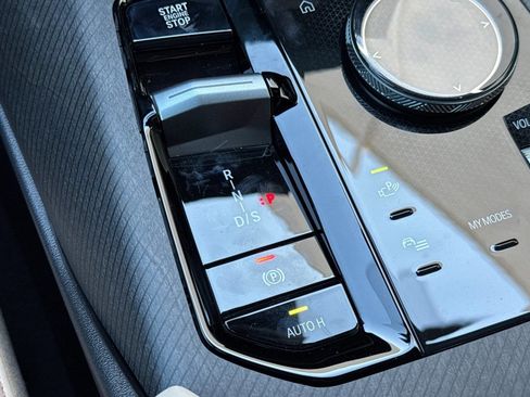 Used 2026 BMW X3 xDrive30 w/ Premium Package image 16