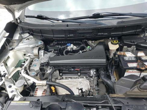 Used 2015 Nissan Rogue S image 10