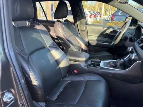 Used 2021 Toyota RAV4 SE w/ Weather & Moonroof Package image 14