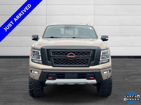 Used 2021 Nissan Titan PRO-4X w/ Pro-4x Convenience Package AWD/4WD image 8