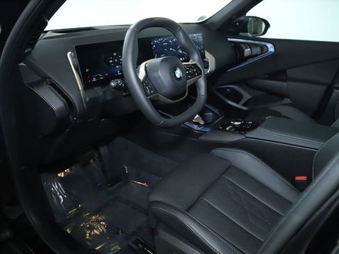 Certified 2025 BMW X3 xDrive30i w/ Premium Package image 18