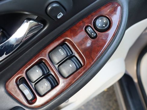 Used 2007 Chevrolet Malibu LTZ FWD image 27
