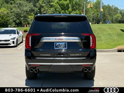 Used 2023 GMC Yukon Denali AWD/4WD image 13