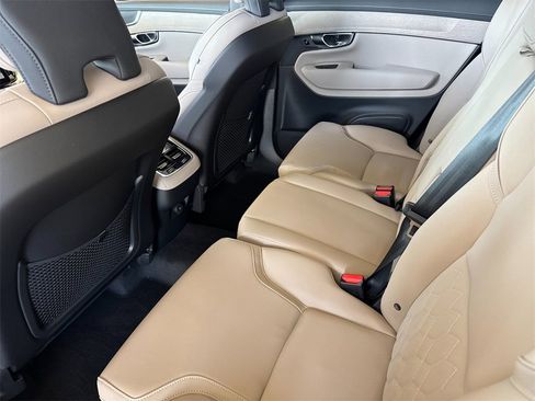 New 2026 Volvo XC90 B6 Core image 11