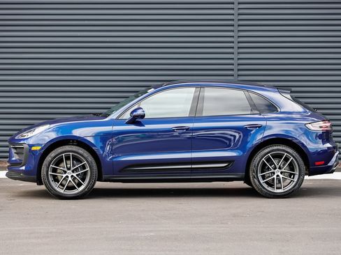 New 2026 Porsche Macan image 2
