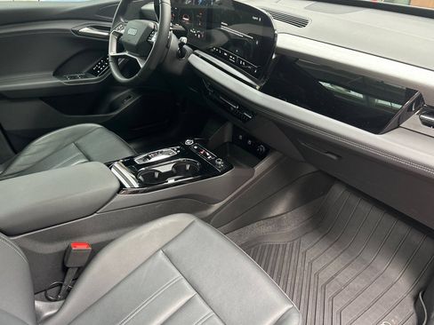Used 2025 Audi Q6 e-tron Premium w/ Convenience Package AWD/4WD image 21