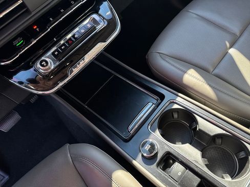 Used 2023 Lincoln Corsair FWD w/ Equipment Group 101A image 30