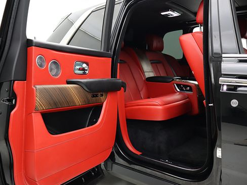Used 2019 Rolls-Royce Cullinan AWD/4WD image 37