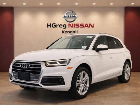 Used 2018 Audi Q5 Prestige w/ Prestige Package AWD/4WD image 3