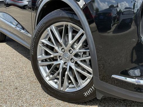 Used 2022 Acura MDX SH-AWD w/ Advance Package image 2