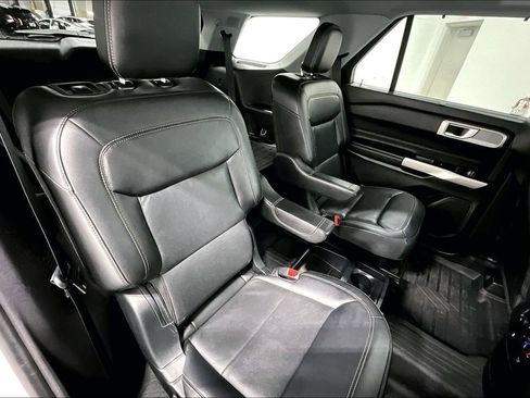 Used 2021 Ford Explorer Limited w/ Equipment Group 301A image 35