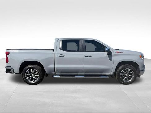 Used 2024 Chevrolet Silverado 1500 LT w/ Z71 Off-Road Package AWD/4WD image 9