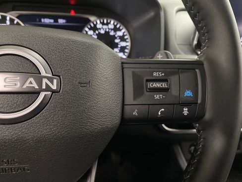 Used 2025 Nissan Rogue SV image 20