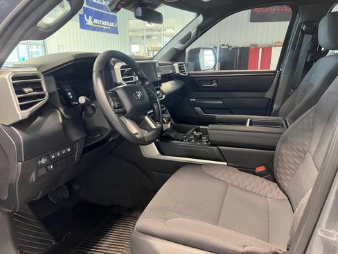 Used 2025 Toyota Tundra SR5 AWD/4WD image 10