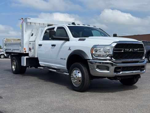 Used 2021 RAM 4500 Tradesman w/ Chrome Appearance Group AWD/4WD image 2