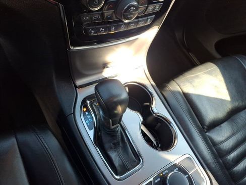 Used 2019 Jeep Grand Cherokee Limited X image 13