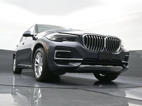 Used 2022 BMW X5 xDrive40i w/ Parking Assistance Package image 22