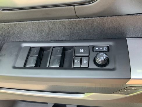 Used 2023 Toyota Tundra Platinum AWD/4WD image 17