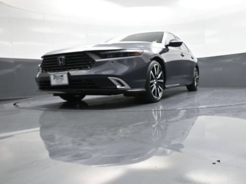 Used 2025 Honda Accord Touring image 25