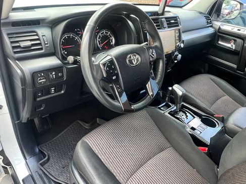 Used 2020 Toyota 4Runner TRD Off-Road AWD/4WD image 15