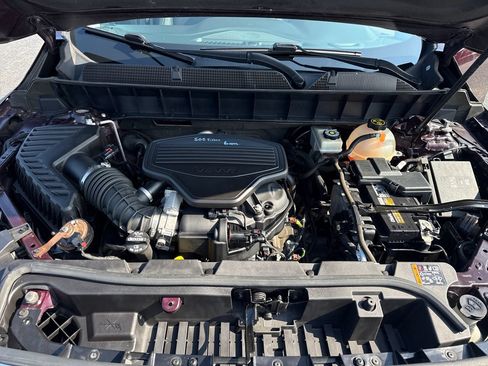 Used 2018 GMC Acadia SLT w/ LPO, Floor Liner Package FWD image 9