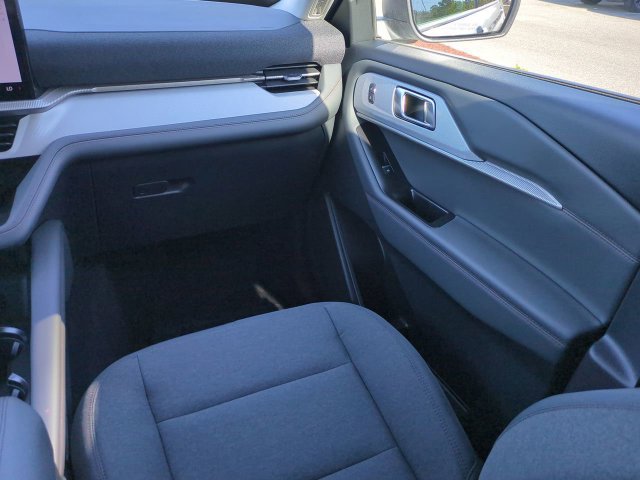 New 2026 Ford Explorer Active RWD image 18