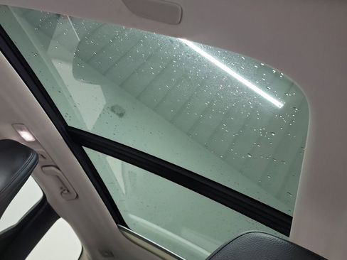 Used 2023 Volvo XC60 B5 Plus image 24