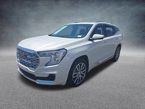 Used 2023 GMC Terrain Denali w/ Denali Premium Package AWD/4WD image 8