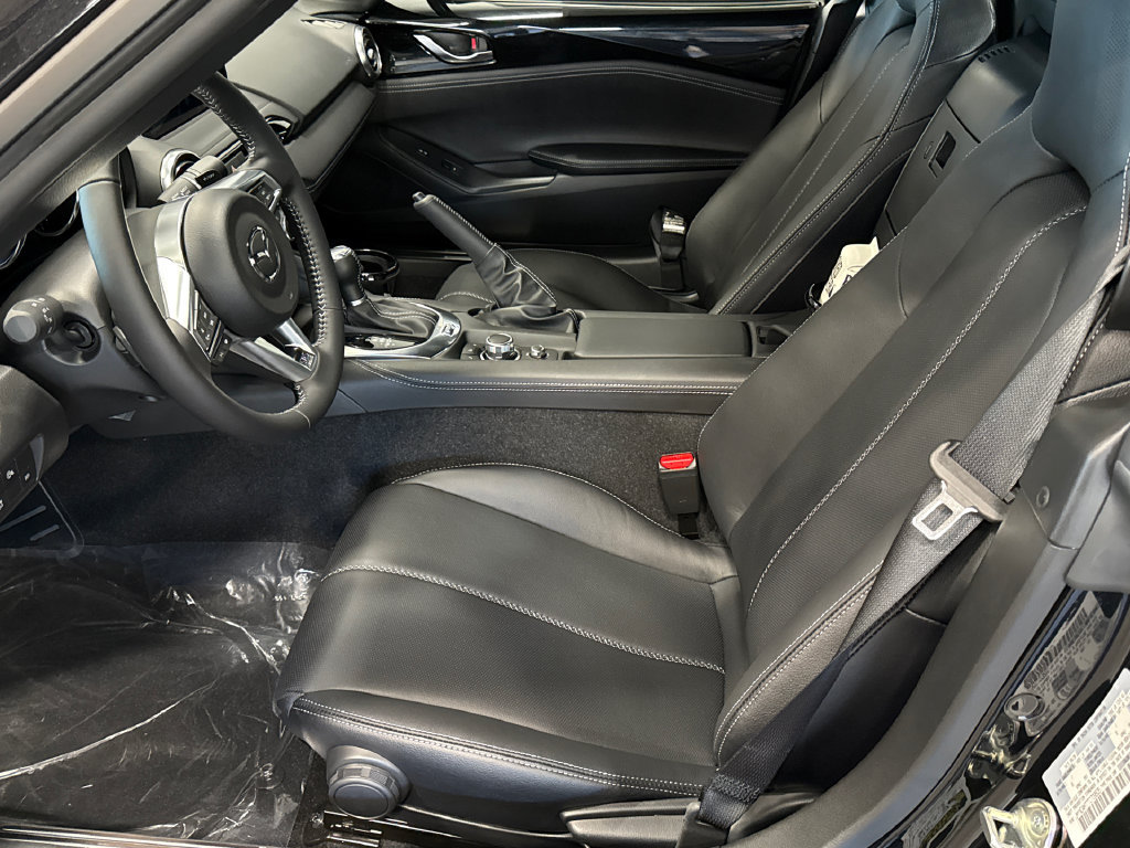 New 2026 MAZDA MX-5 Miata RF Grand Touring RWD image 3