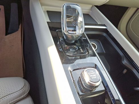 New 2026 Volvo XC60 T8 Ultra w/ Climate Package image 10