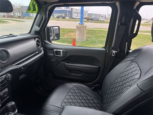 Used 2022 Jeep Wrangler Unlimited Sport image 27