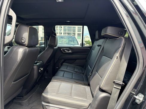 Used 2023 GMC Yukon SLT AWD/4WD image 18