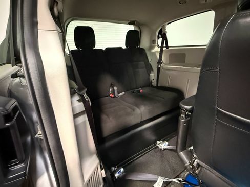 Used 2016 Dodge Grand Caravan SE w/ Quick Order Package 29E SE FWD image 17