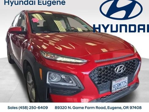 Used 2021 Hyundai Kona SE image 1