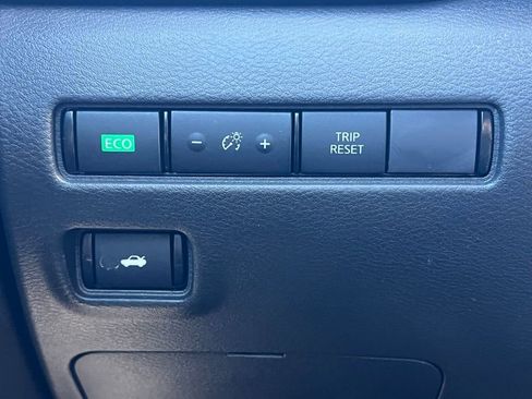 Used 2023 Nissan Sentra SV w/ All-Weather Package image 43