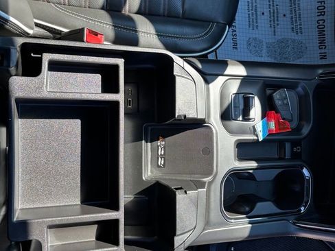 Used 2024 GMC Sierra 2500 AT4X image 22