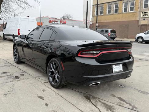 Used 2021 Dodge Charger SXT w/ Blacktop Package image 7