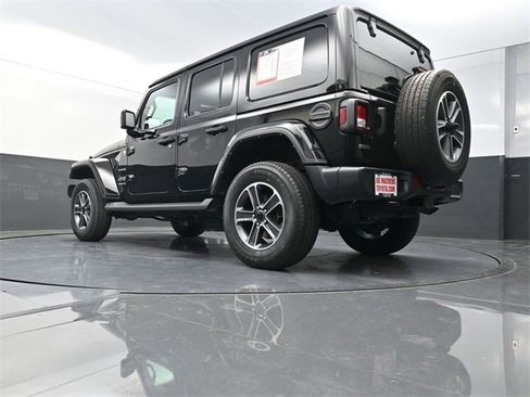 Used 2023 Jeep Wrangler Unlimited Sahara w/ Cold Weather Group image 31