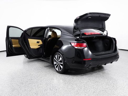 Used 2020 Nissan Sentra SV w/ SV Premium Package FWD image 13