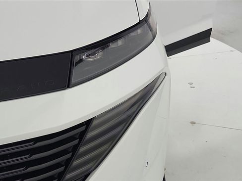 Used 2025 Nissan Murano SV image 35