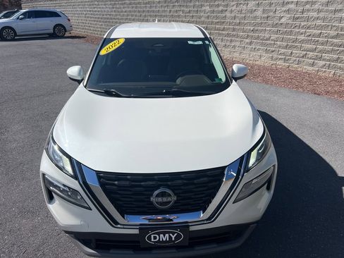 Used 2022 Nissan Rogue SV image 9