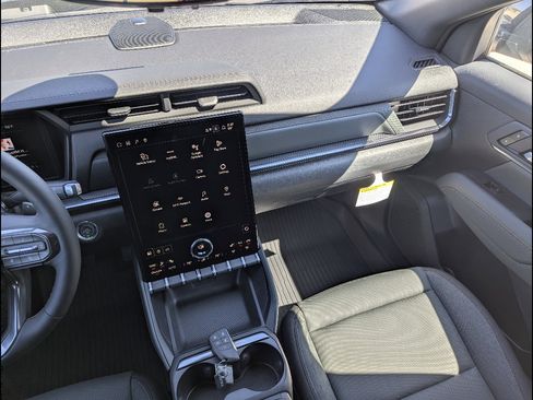 New 2026 GMC Terrain AT4 AWD/4WD image 19