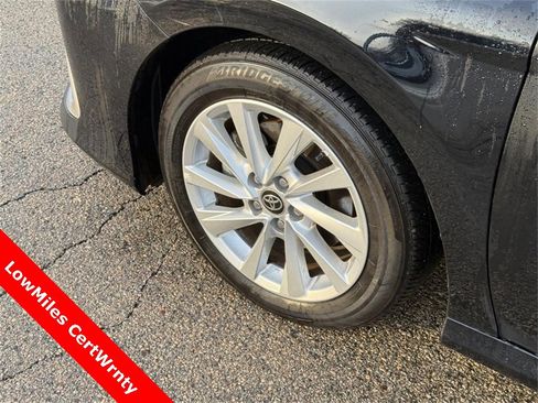 Used 2023 Toyota Camry LE w/ Convenience Package image 10